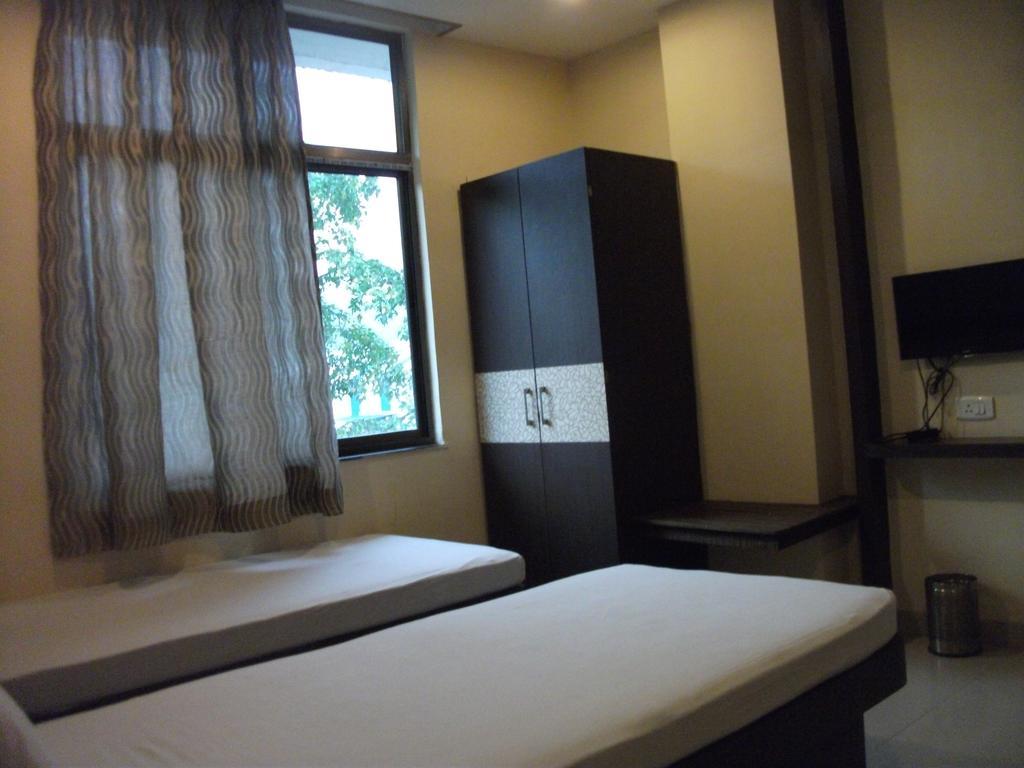 Hotel Parshuram Guwahati Esterno foto