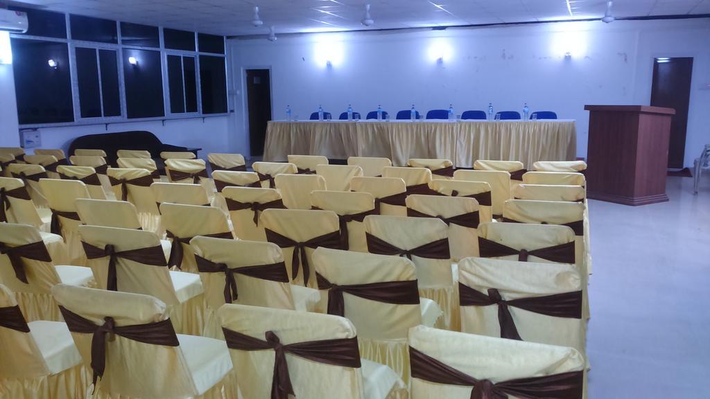 Hotel Parshuram Guwahati Esterno foto