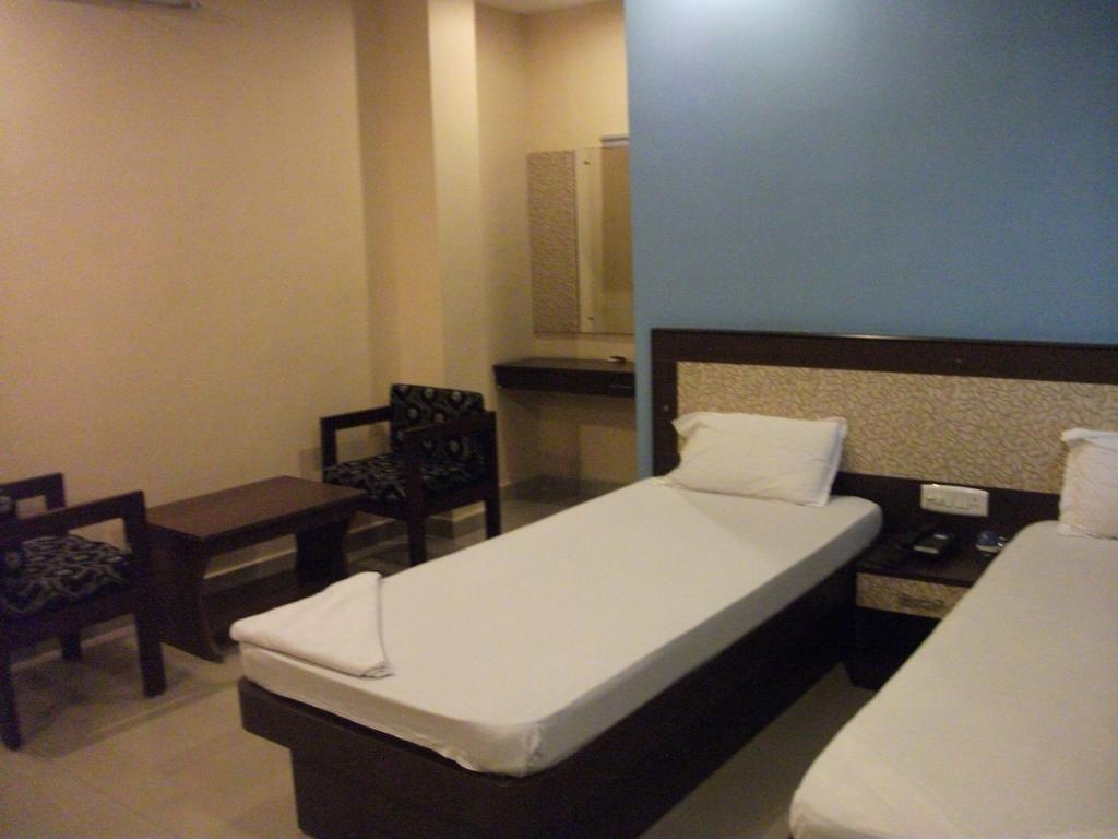 Hotel Parshuram Guwahati Esterno foto
