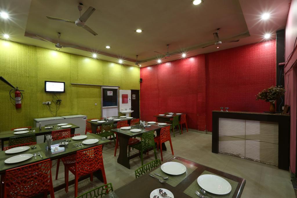 Hotel Parshuram Guwahati Esterno foto