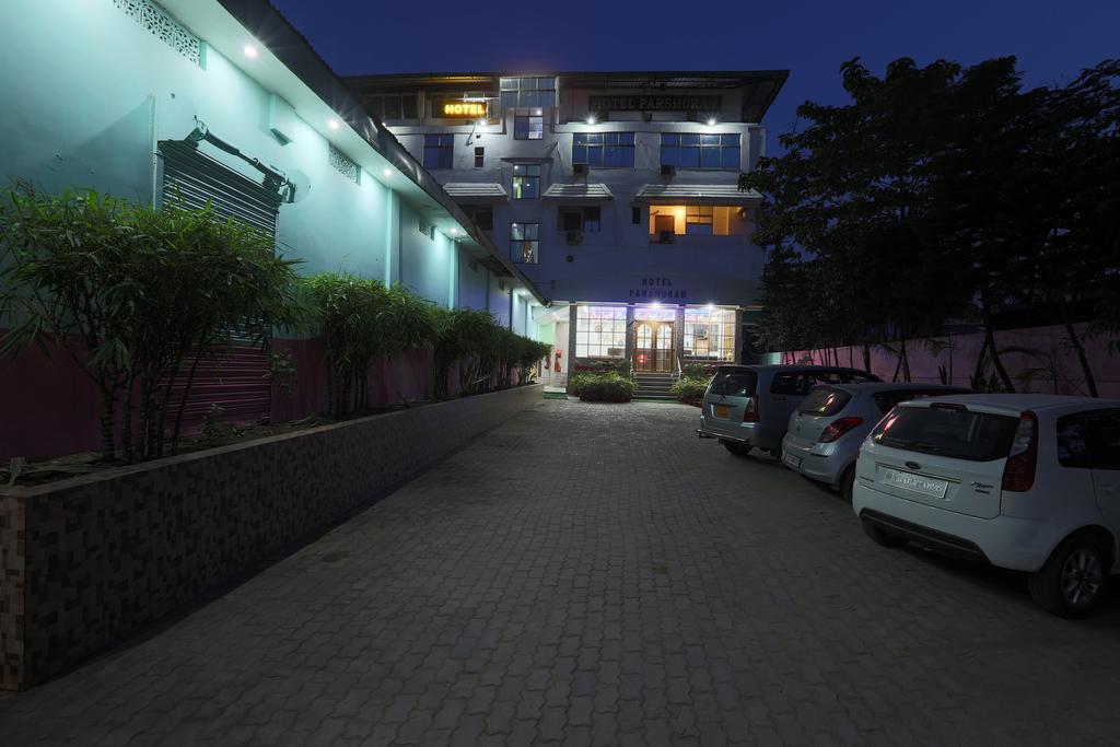 Hotel Parshuram Guwahati Esterno foto