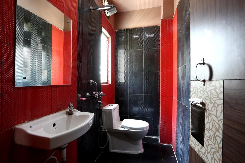 Hotel Parshuram Guwahati Esterno foto